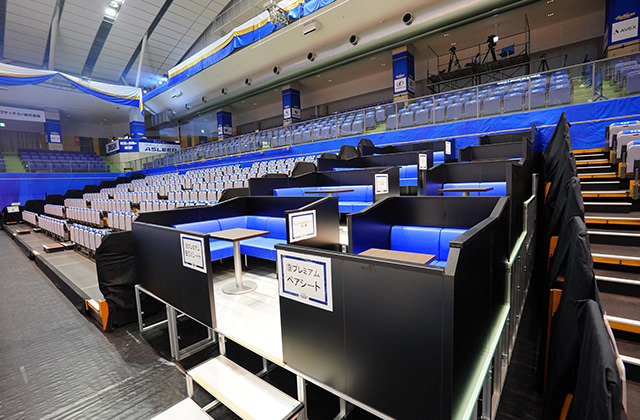 実績のご紹介 シーホース三河様(観覧席ステージセット)